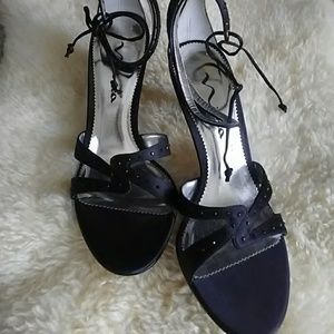 Nina black strappy heels in size 8 1/2